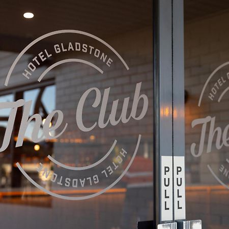 The Club Hotel Gladstone Exterior photo